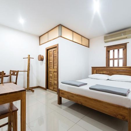 Thongphaphum Place Exterior foto
