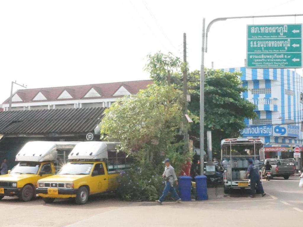 Thongphaphum Place Exterior foto