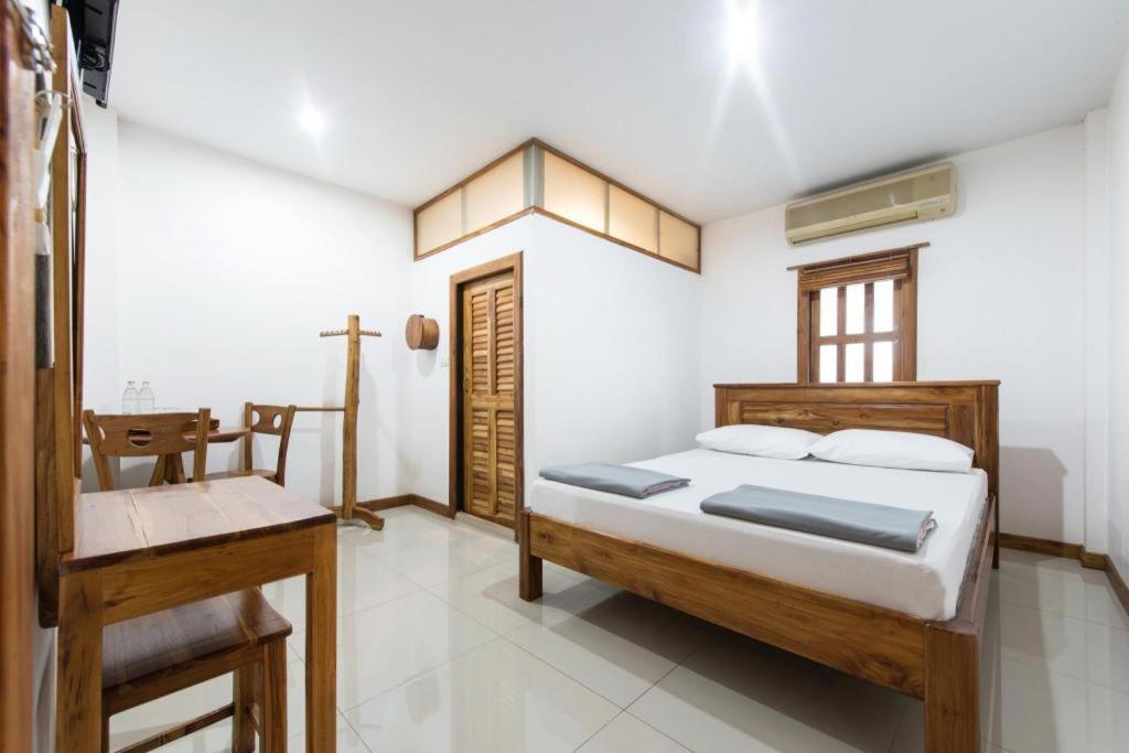 Thongphaphum Place Exterior foto